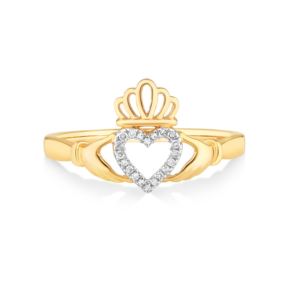 The Magic in Metal: Unveiling the Charm of Claddagh Rings